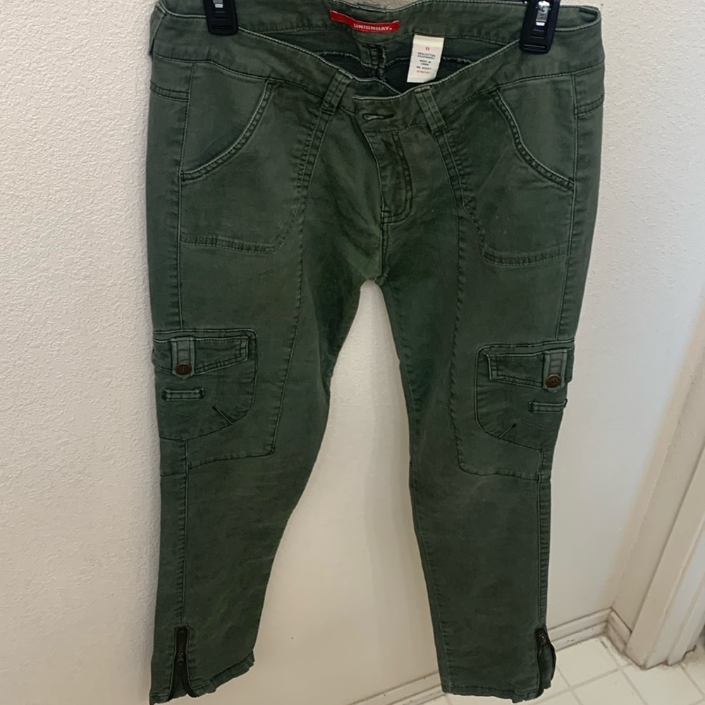 Juniors olive/army green pants